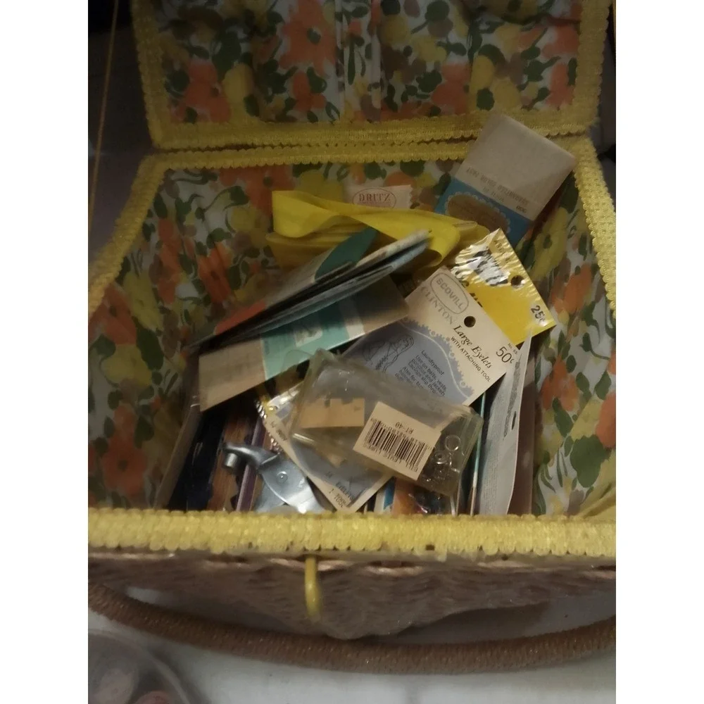Vintage Dritz Wicker Sewing Basket With Yellow Floral Fabric Interior And...